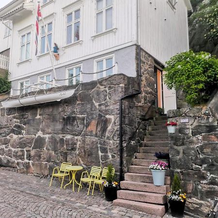 Charm Inn Arendal Exterior foto