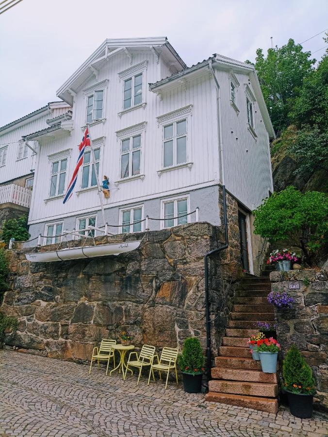 Charm Inn Arendal Exterior foto